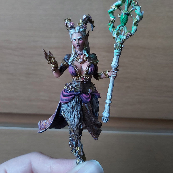 Fey-touched Faun Goddess - Regal (25mm Base)