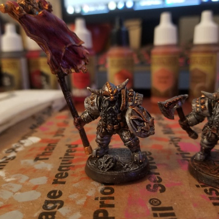 Dwarven Defender - Guard (25mm Base)