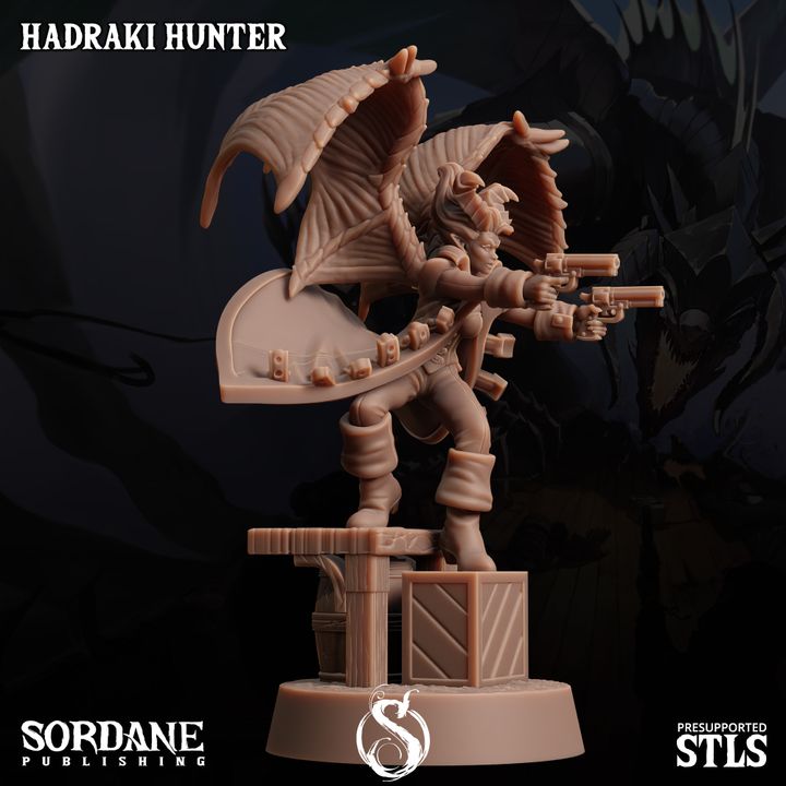 Hadraki Hunter - Posed (25mm Base)