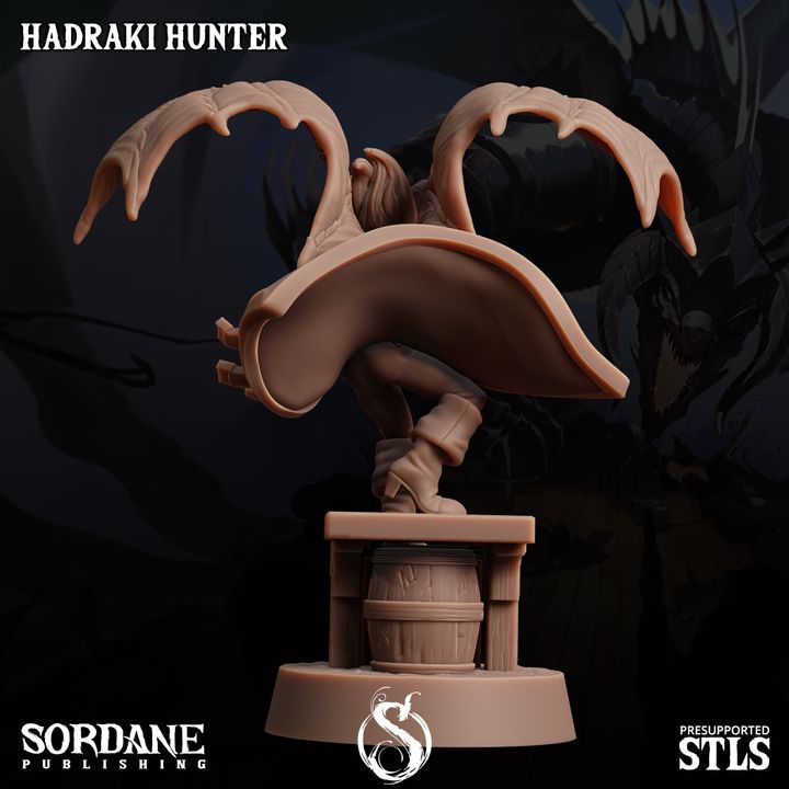 Hadraki Hunter - Posed (25mm Base)