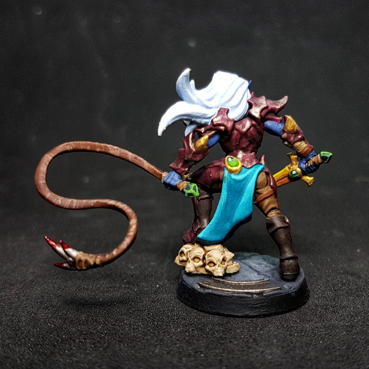 Ashen Alfar Inquisitor - Dual Blades (25mm Base)