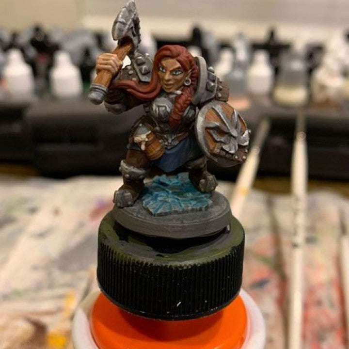 Dwarven Defender - Guard (25mm Base)