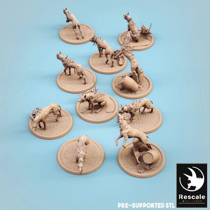 Corrupted Hound - Standing (32mm Base)