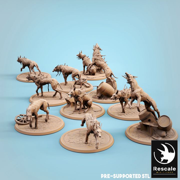 Corrupted Hound - Standing (32mm Base)