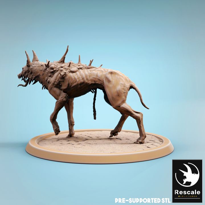 Corrupted Hound - Standing (32mm Base)