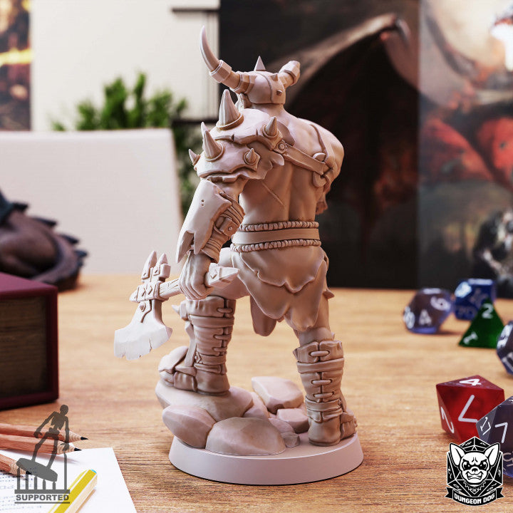 Orc Commander - Guard (25mm Base)