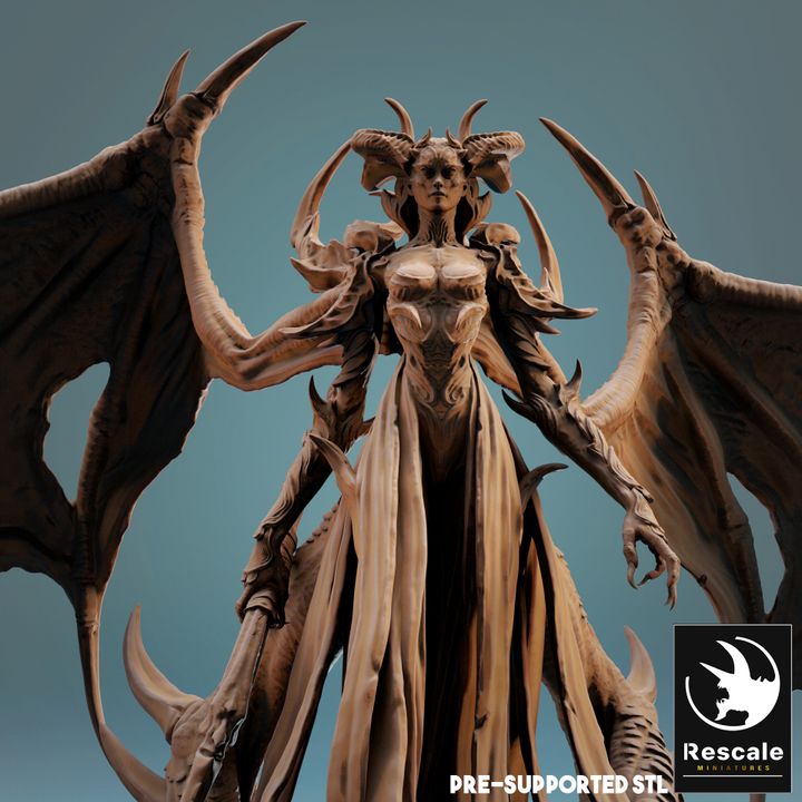 Demon Queen - Regal (100mm Base)