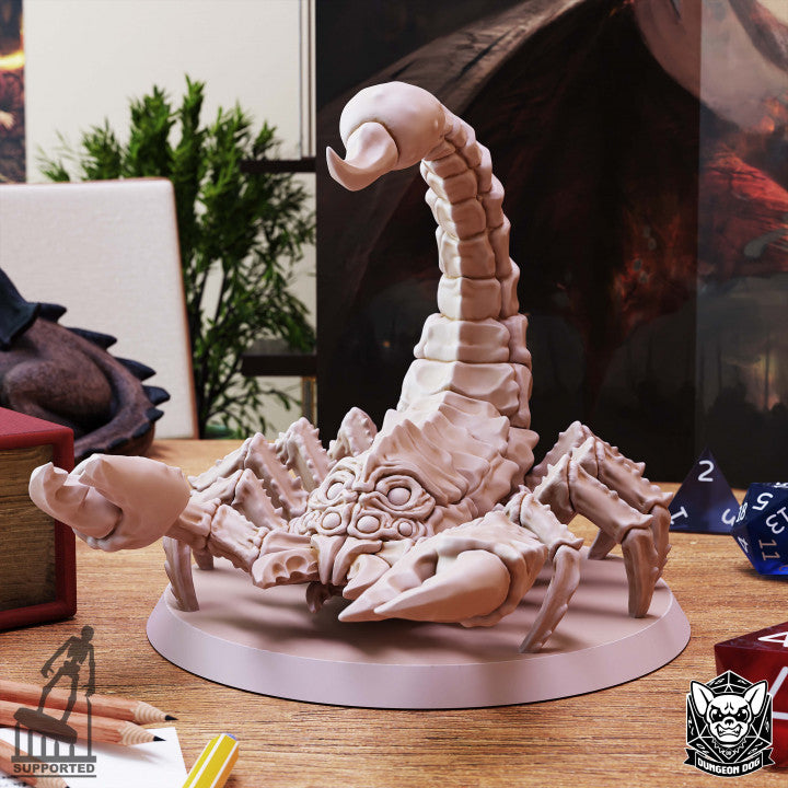 Giant Scorpion - Striking (50mm Base)
