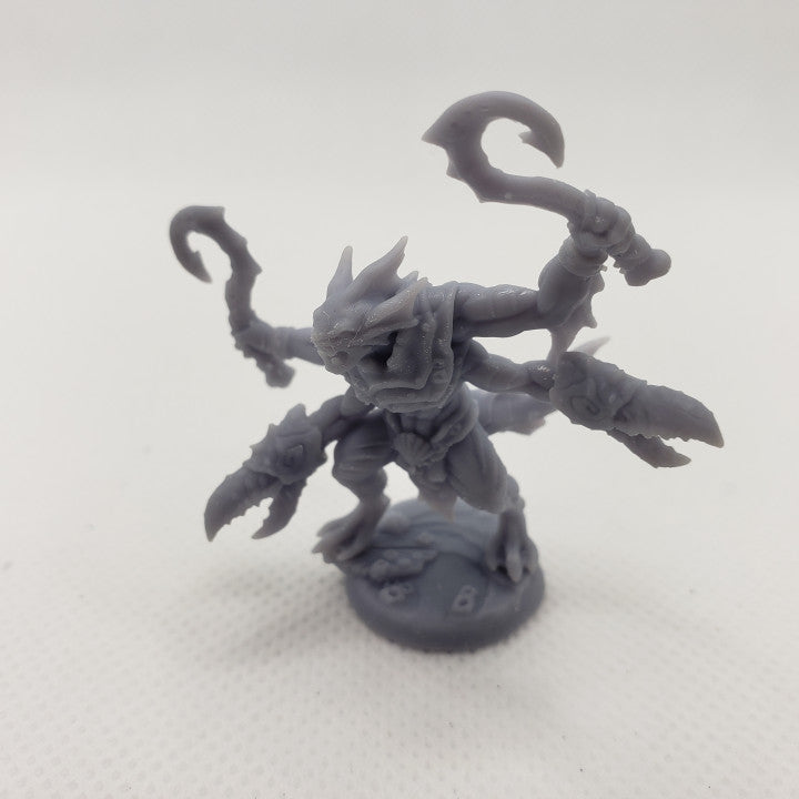 Jurakin High-Tide Amphibious Fighter | Medium | Artisan Guild | D&D DnD Pathfinder Miniature