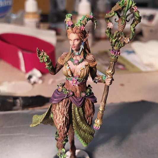 Fey-touched Faun Goddess - Regal (25mm Base)