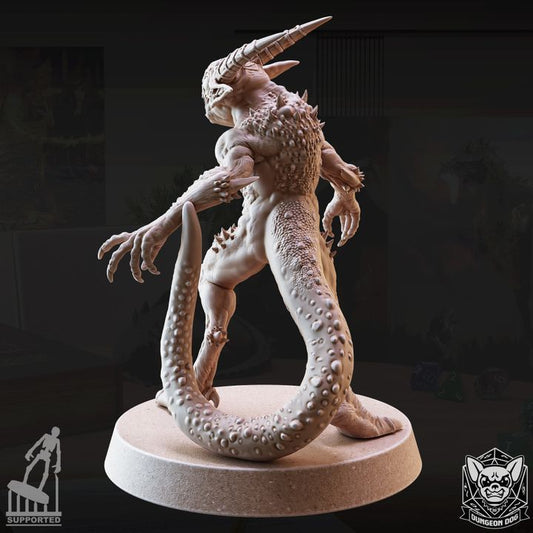 Quasit - Lurking (25mm Base)