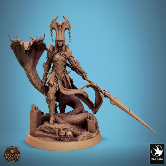 Queen Sanake - Commanding (60mm Base)