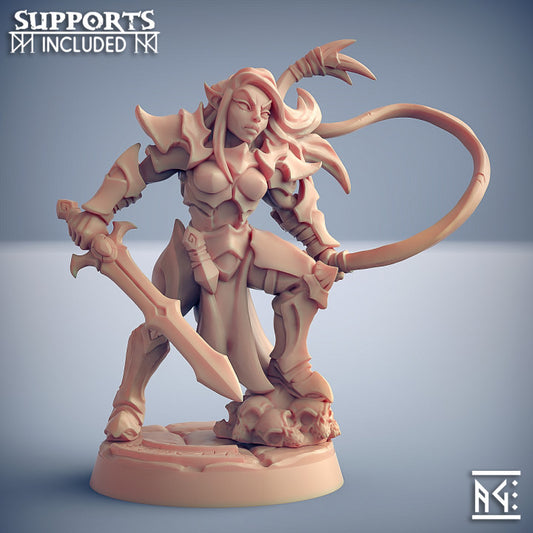 Ashen Alfar Inquisitor - Dual Blades (25mm Base)