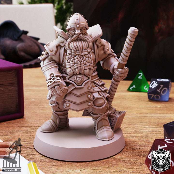 Dwarf Warrior - Guard (25mm Base)