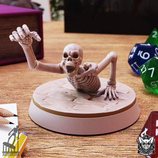 Skeleton Crawler - Reaching (25mm Base)