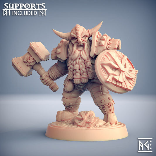 Dwarven Defender - Guard (25mm Base)