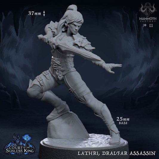 Lathri, Dralfar Assassin - Crouched (25mm Base)