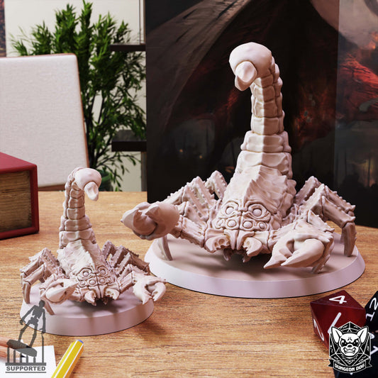 Giant Scorpion - Striking (50mm Base)