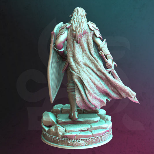 Elven Paladin - Guard (25mm Base)